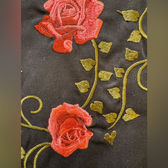 Rocky Black Shirt with Red Roses and Gold Vines - Picture 4 of 7